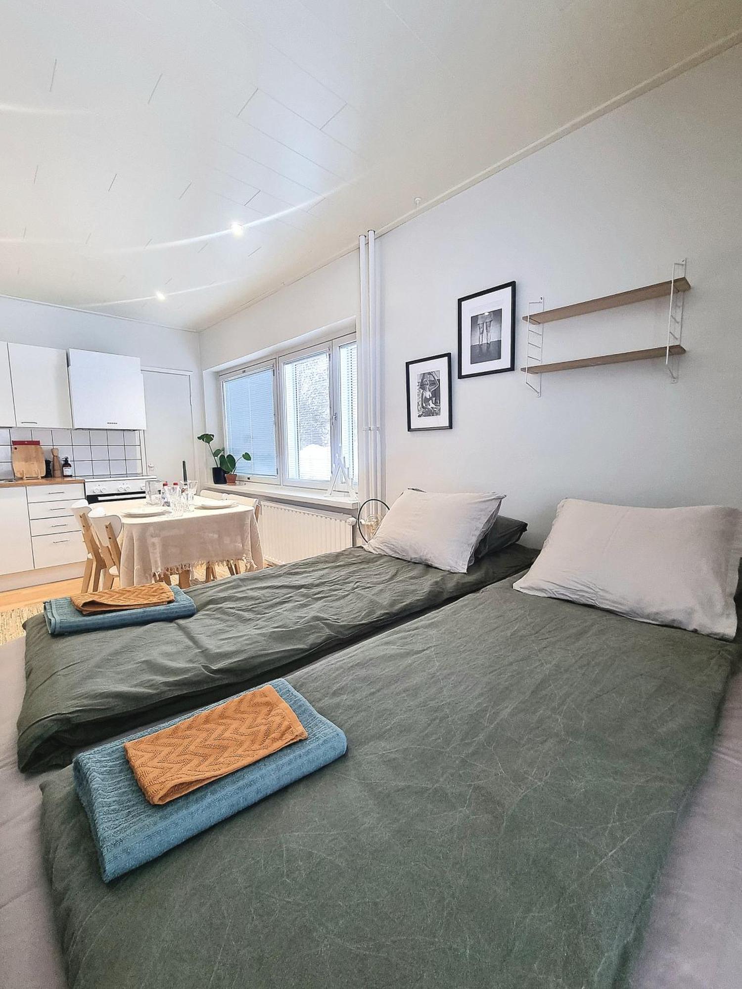 Holiday Pink Pearl Apartment โรวานิเอมิ ภายนอก รูปภาพ